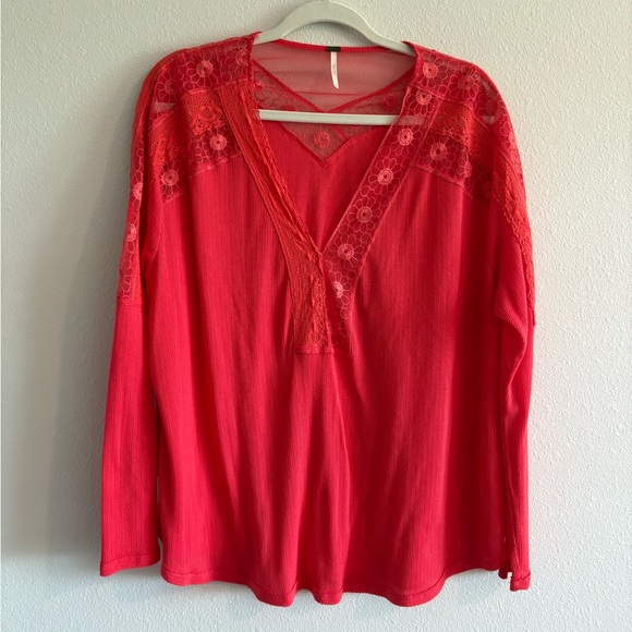 Free People ‘Lola’ Top V-Neck Long-Sleeve Ribbed Lace Women’s Medium Red - Picture 3 of 6